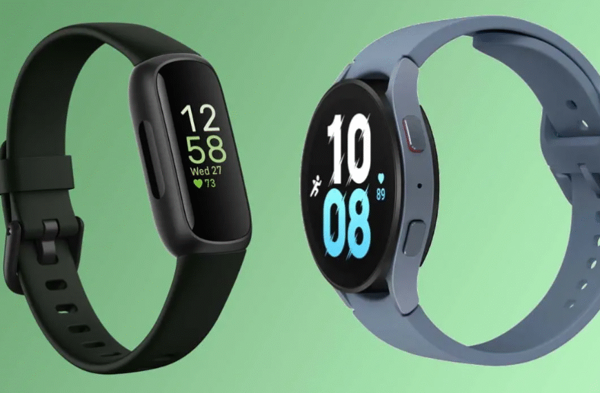 Explore the essential differences between smartwatches and fitness trackers to discover which device aligns perfectly with your lifestyle and fitness goals.